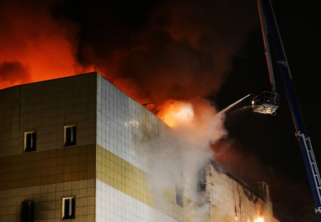В Белгороде прошли пожарные учения: горела гостиница