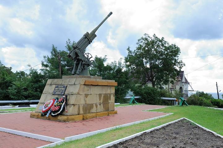 В  Твери открыли памятник подводникам